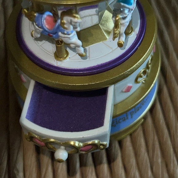 Hallmark 2003 Series #2 Jewelry Box Collection Ornament. No Box - Picture 10 of 12